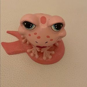 Breast Cancer Awareness Support Frog